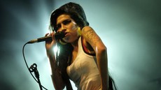 Sahabat Kecam Film Biopik Amy Winehouse, Back to Black
